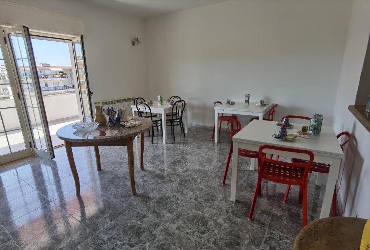 Bed and Breakfast Rosy House Scalea Exterior foto